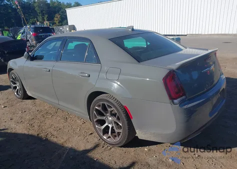 2019 Chrysler 300 300S z USA, uszkodzony, nr VIN 2C3CCABG2KH515198